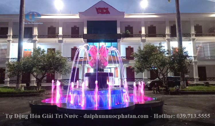 thi-cong-dai-phun-nuoc-thi-uy-nghia-lo-3